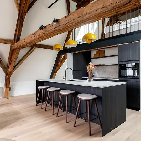 Huswell - City-view Loft With Wooden Beams And Mezzanine * Γάνδη