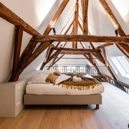 Apartamento Huswell - City-view Loft With Wooden Beams And Mezzanine Gante