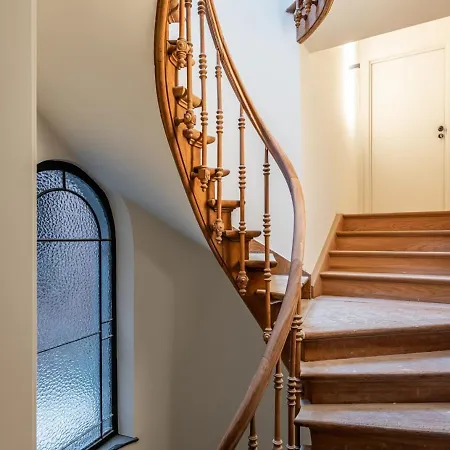 Huswell - City-view Loft With Wooden Beams And Mezzanine Apartment