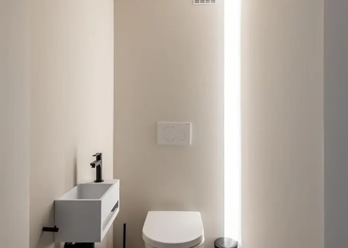 Huswell - City-view Loft With Wooden Beams And Mezzanine * 헨트