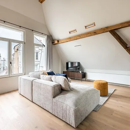 Huswell - City-view Loft With Wooden Beams And Mezzanine * Ghent